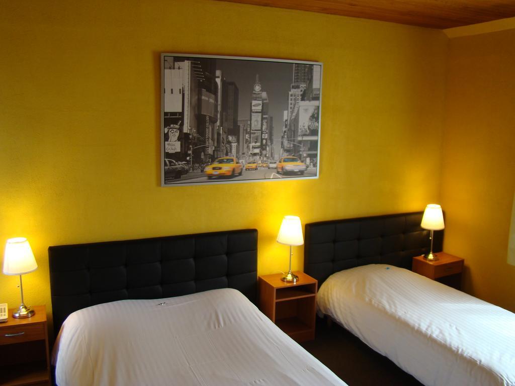 Hotel Restaurant - La Ferme De Vaux Creil Exteriör bild
