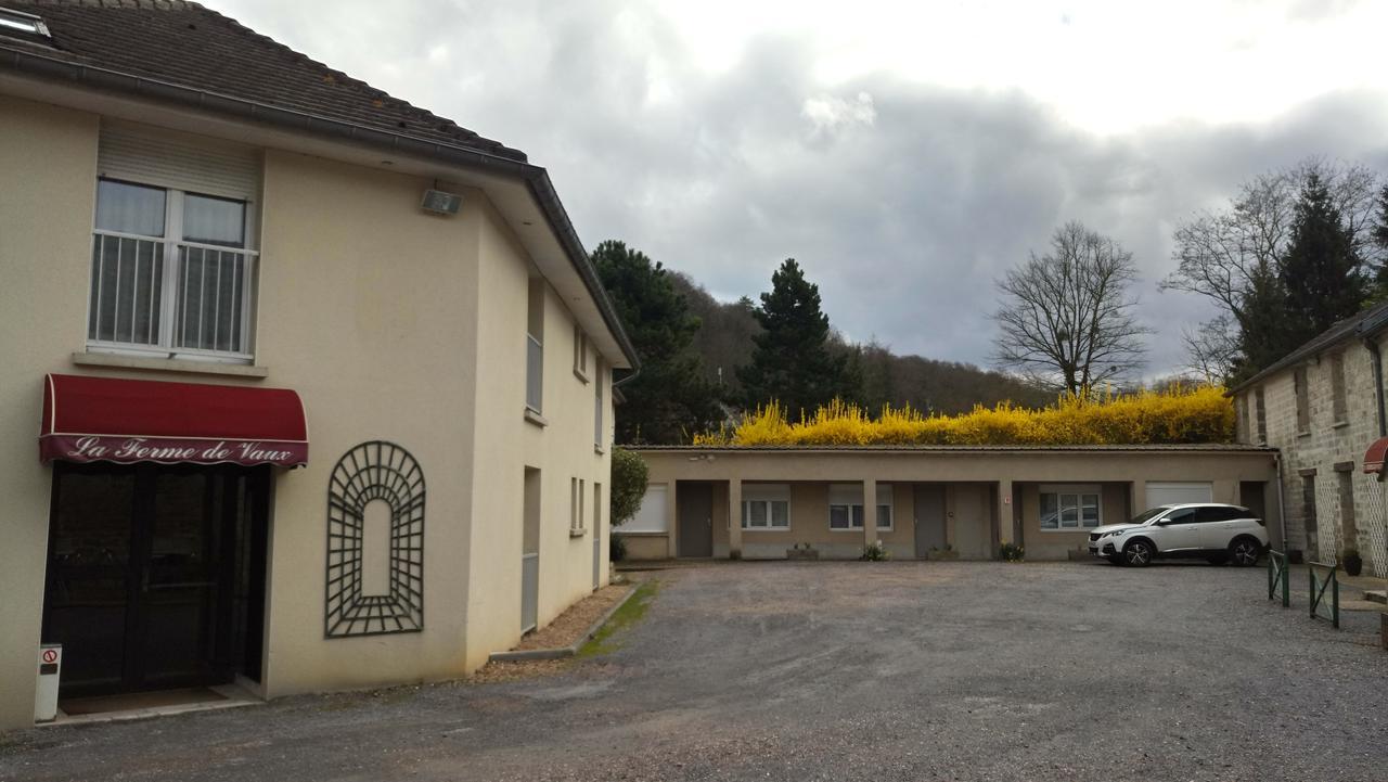 Hotel Restaurant - La Ferme De Vaux Creil Exteriör bild